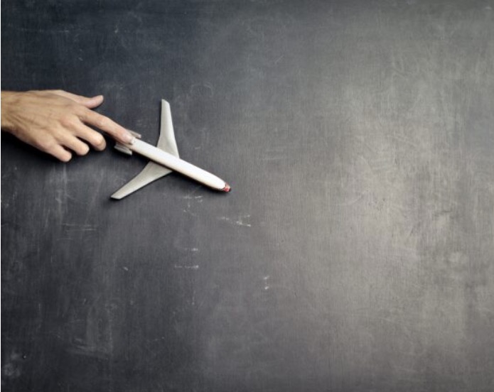 Azul Linhas Aéreas deve indenizar passageiro por atraso de 25 horas em voo