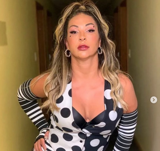Valesca Popozuda é internada em hospital do RJ com pneumonia bacteriana 