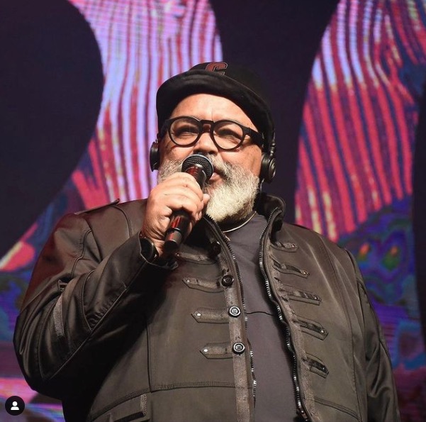 Jorge Aragão passa mal e é internado em hospital de São Paulo