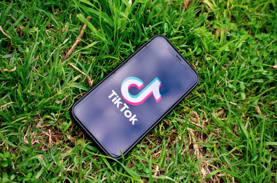 Rivalidade com TikTok leva Instagram a pagar quase US$ 1 bilhão por vídeos 