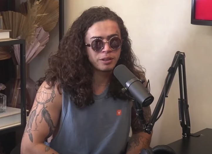 Whindersson revela quando vai pausar carreira e desabafa: 'não estou feliz'