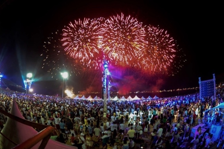 Justiça analisa pedido de cancelamento de Réveillon e Carnaval em Manaus  