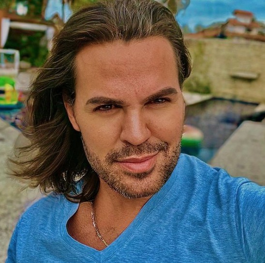 Eduardo Costa é denunciado por estelionato pelo Ministério Público