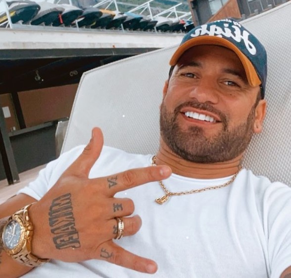 Ex-BBB Hadson descobre quarto filho após teste de DNA