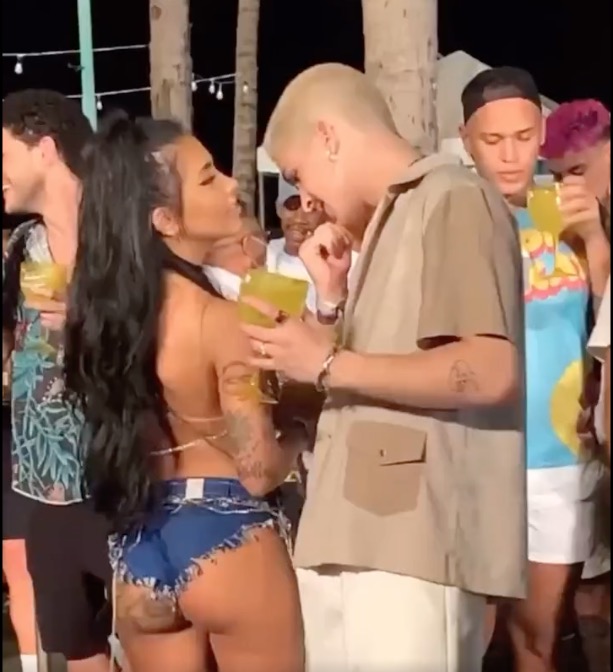 João Guilherme tenta beijar Mirella e fica no vácuo na Farofa da Gkay