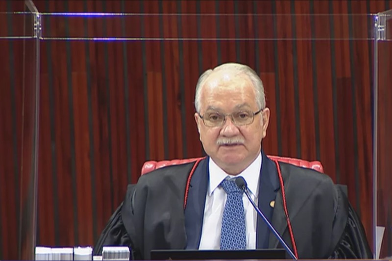 Ministro Edson Fachin é eleito presidente do TSE