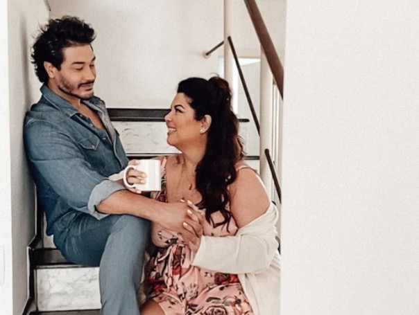 Fabiana Karla anuncia fim de casamento com Diogo Mello 