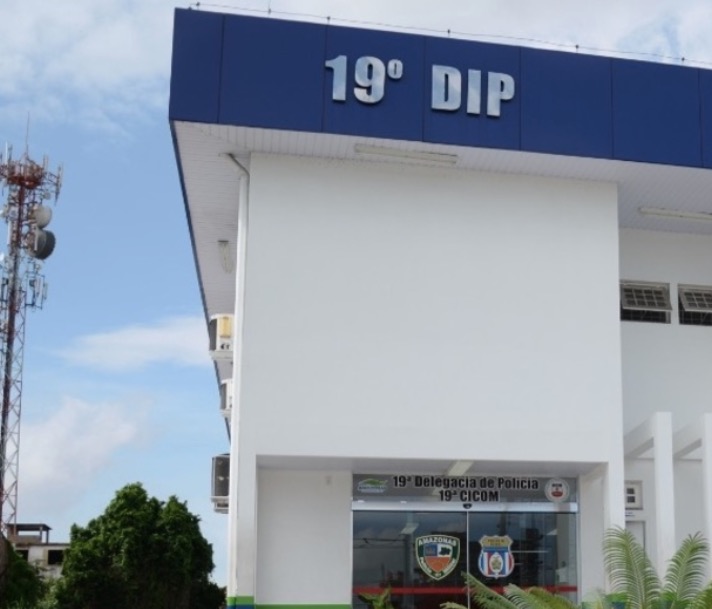 Homem é detido furtando fio elétrico de residência em Manaus