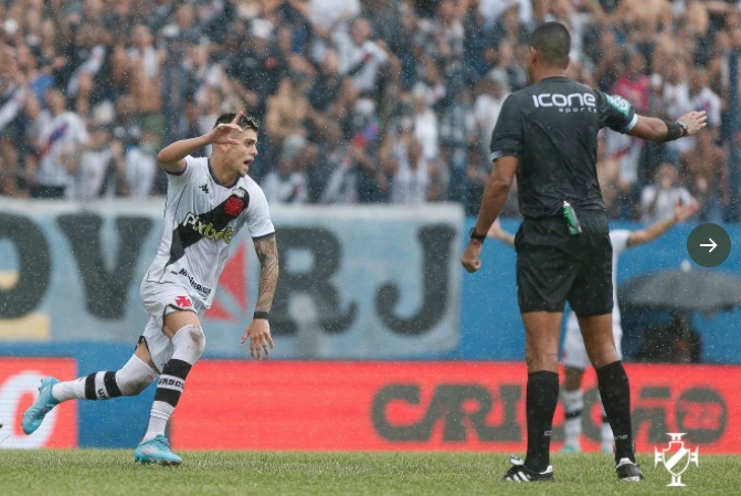 Vasco enfrenta Portuguesa buscando a liderança do Campeonato Carioca