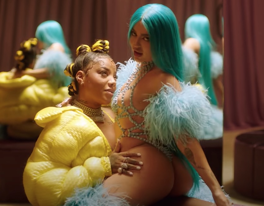 Luíza Sonza rebola ‘sentada’ em Ludmilla em clipe de “Café da Manhã”; veja