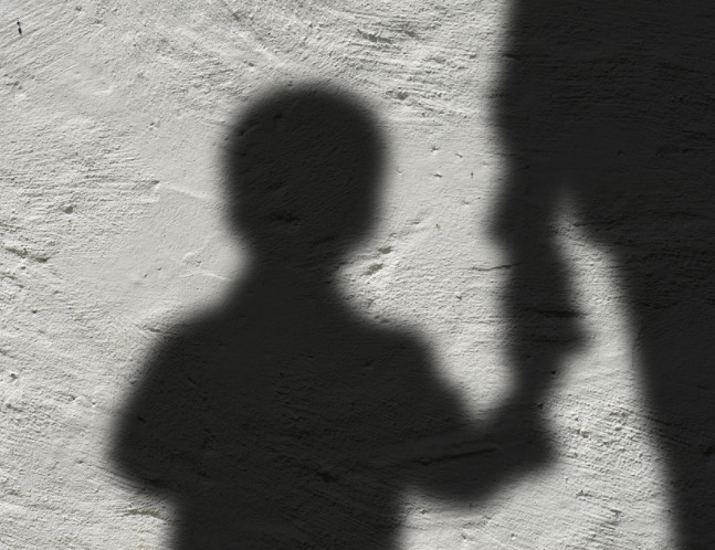 Pai é preso por abusar do filho de 1 ano internado com leucemia 