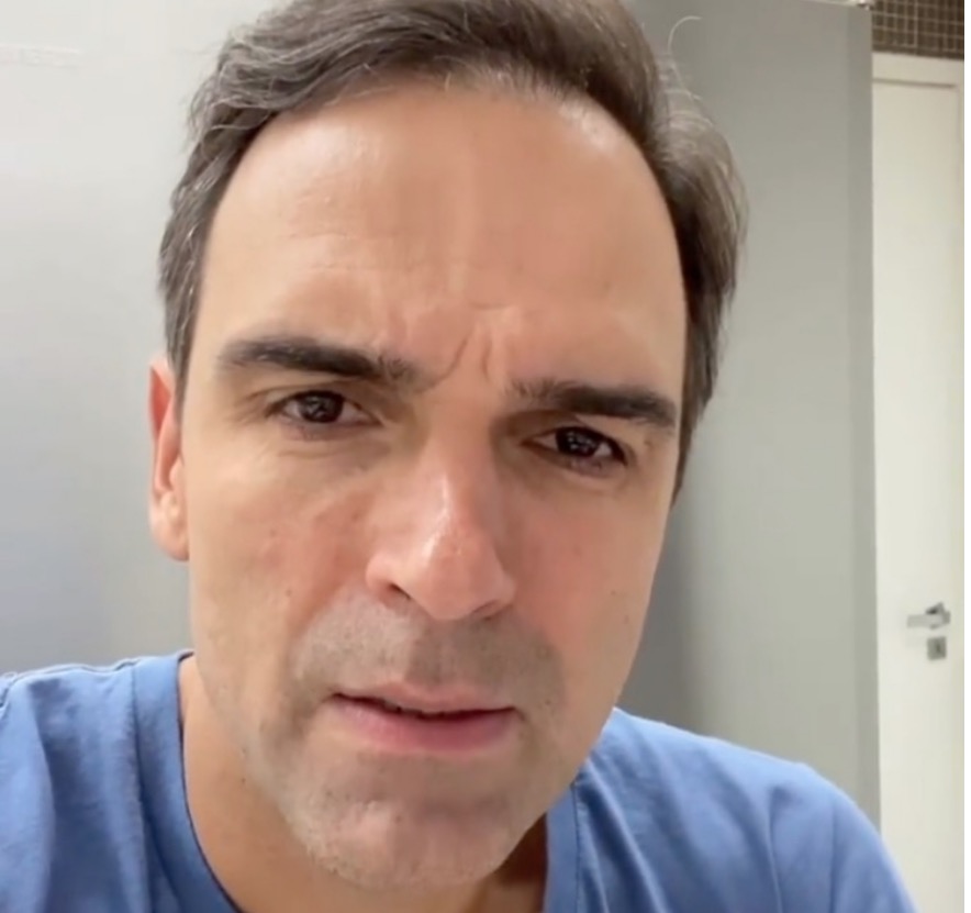 Repescagem? Tadeu Schmidt dá a entender que BBB 22 terá ‘Quarto Preto’