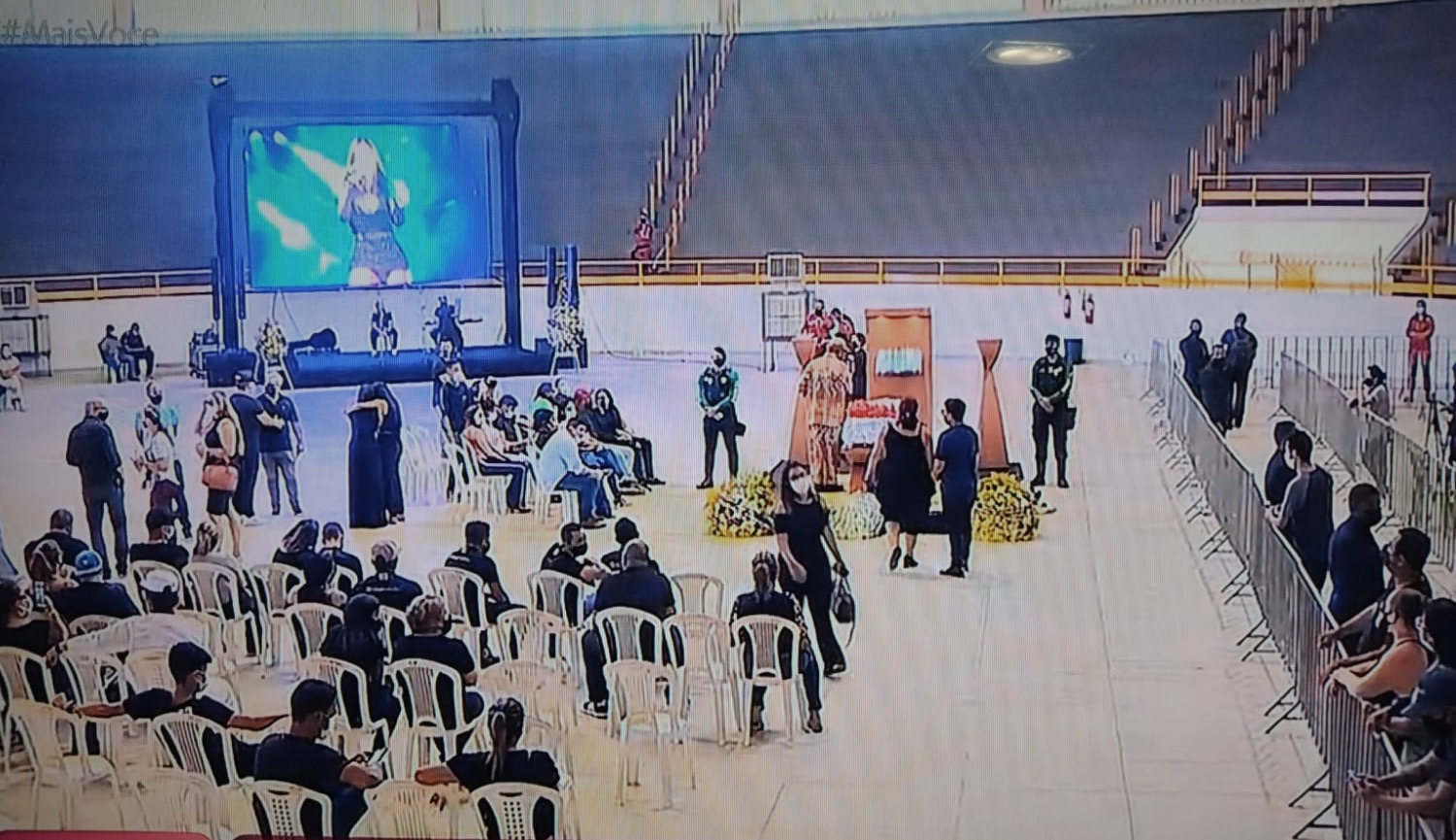 Corpo de Paulinha Abelha é velado em Aracaju