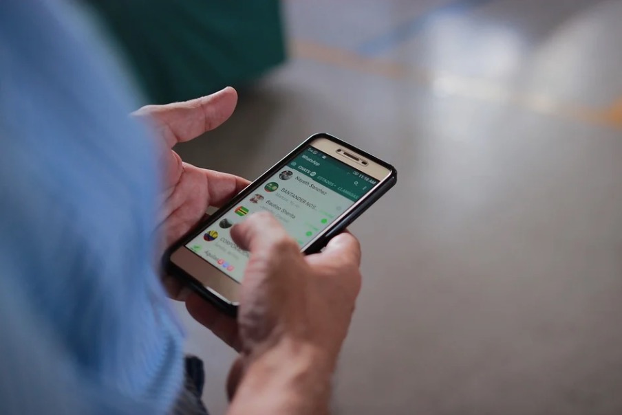 WhatsApp vai permitir que ADMs apaguem mensagem de outros usuários em grupo