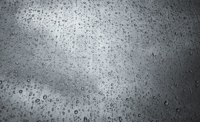 Com chuvas intensas, casas correm risco de desabar em Manaus 