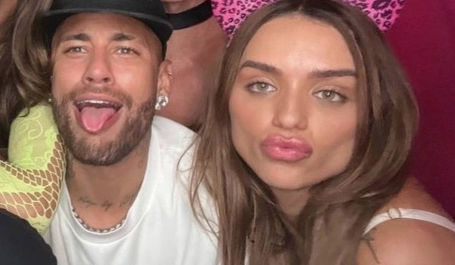 Rafa Kalimann solta o verbo após boato de ter ficado com Neymar em festa