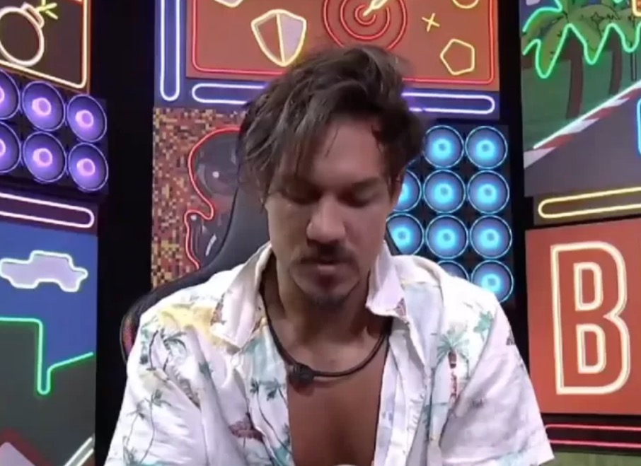 Sem saber de Rodrigo, Eliezer teme que algo de ruim possa ter acontecido