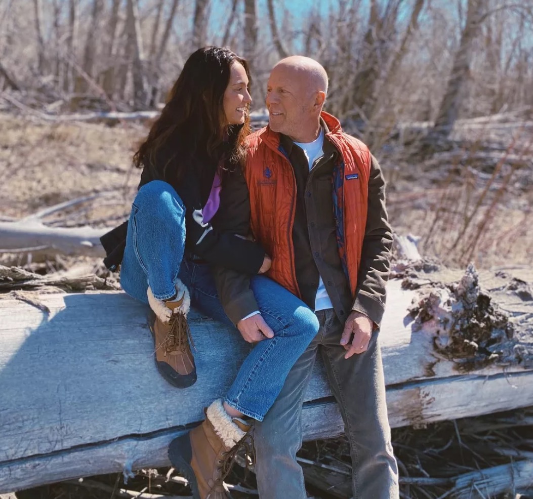 Bruce Willis aparece pela primeira vez após ser diagnosticado com afasia