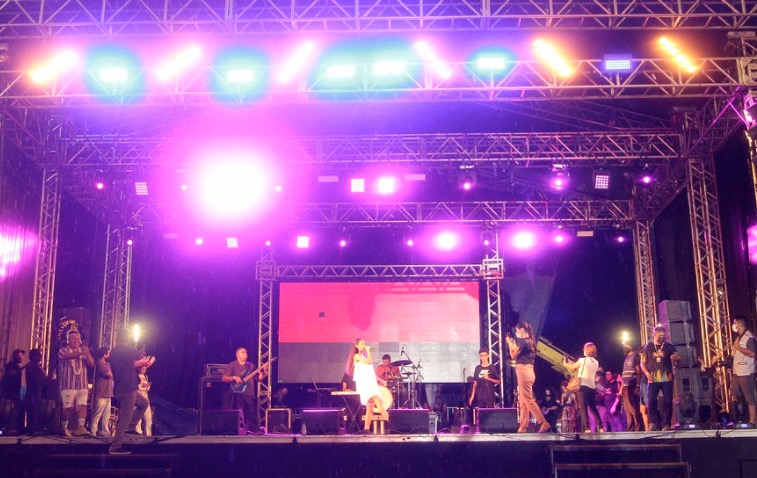 Prefeito veta artigos sobre festival gospel que seria bancado por recursos públicos