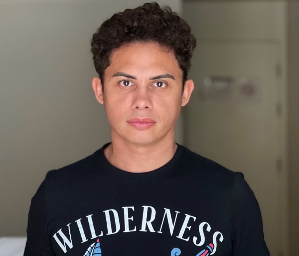 Ator Silvero Pereira sofre acidente de carro no Ceará