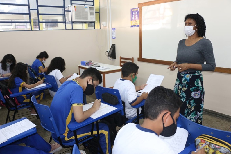 Abre inscrições para pós-graduação gratuita para professores do Amazonas