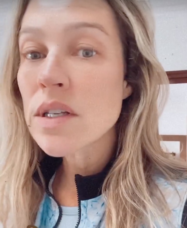 Luana Piovani puxa torcida por Pedro Scooby no paredão 