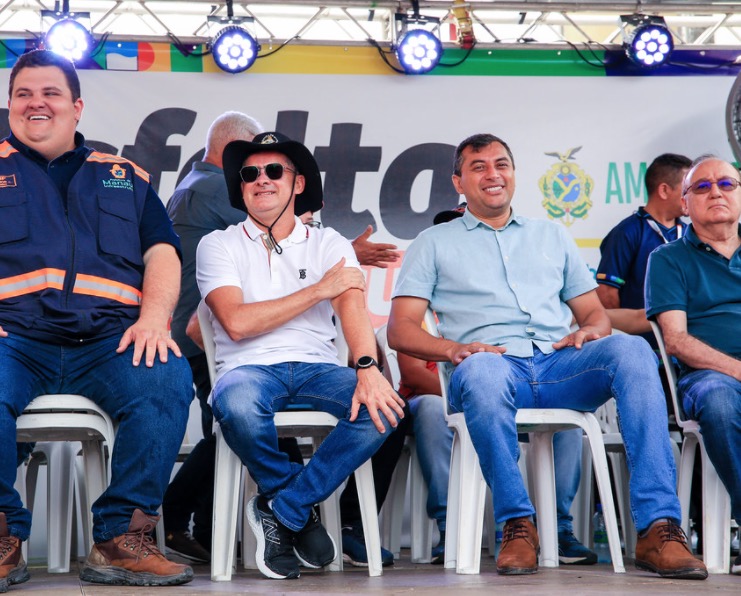 Prefeito e governador autorizam recuperação asfáltica na Zona Leste de Manaus 