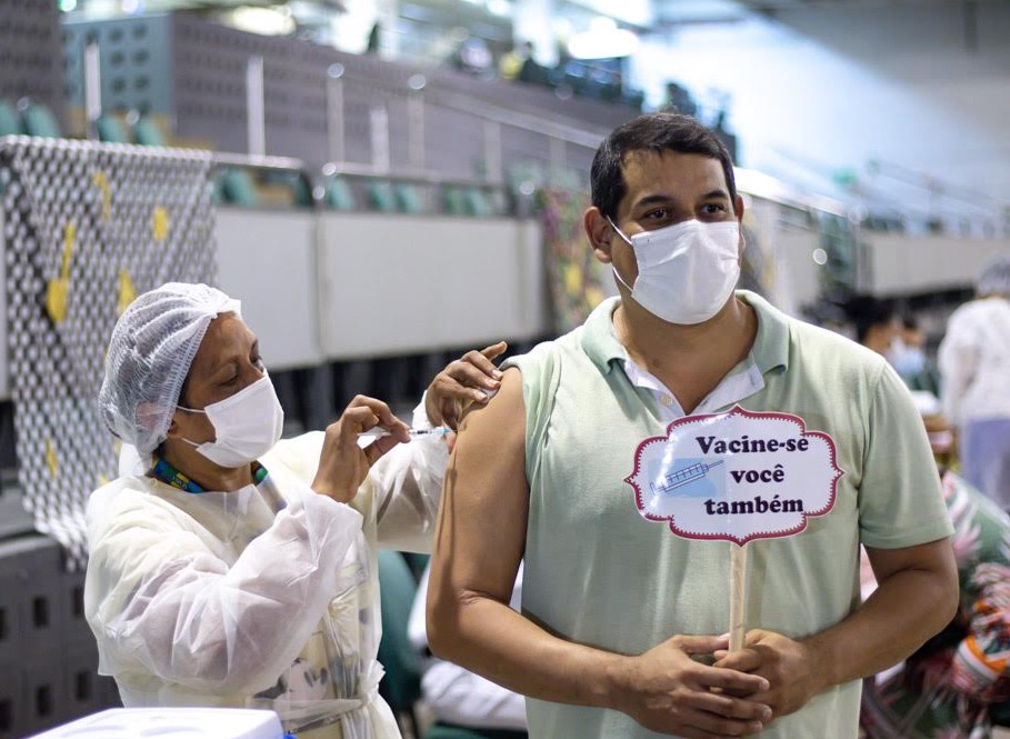 Manaus ultrapassa marca de 700 mil doses de reforço aplicadas