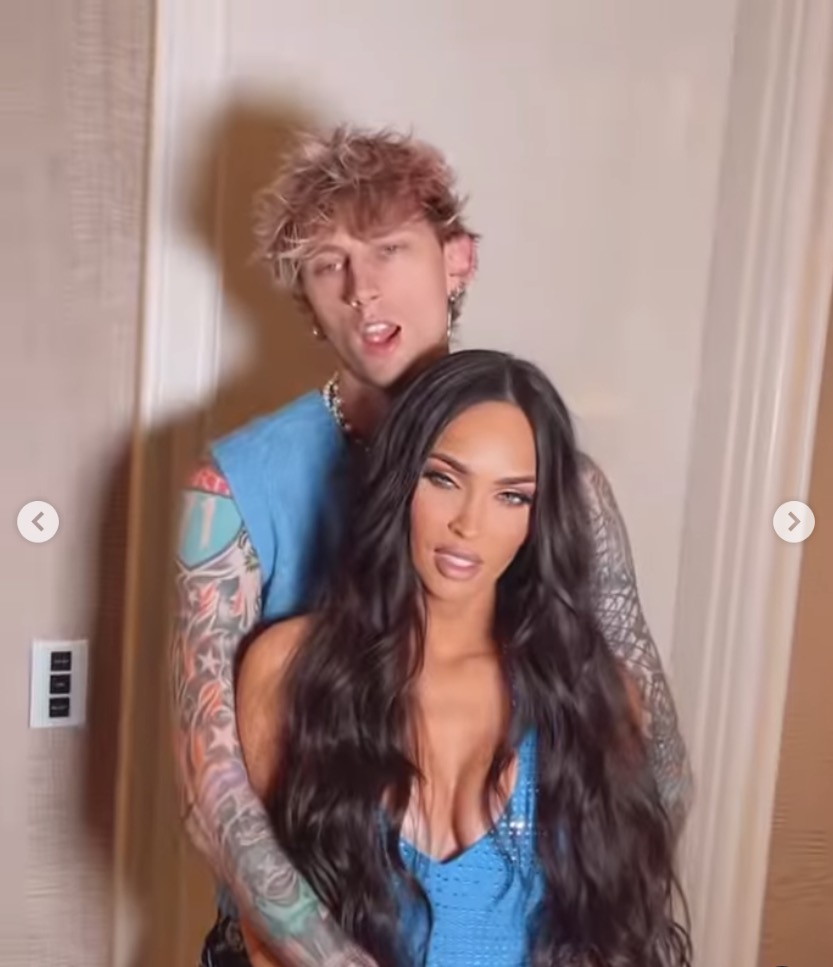 Megan Fox diz que fez buraco em macacão para transar com Machine Gun Kelly 