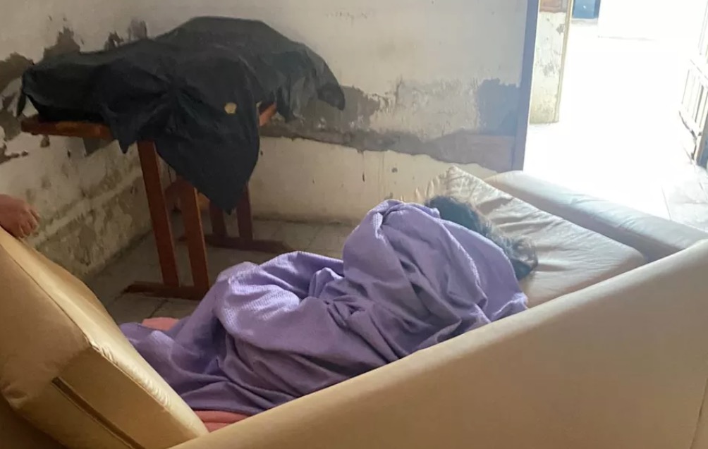 Homem é preso por manter esposa e filha em cárcere privado 