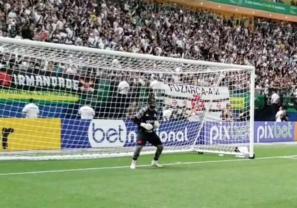 Vasco e Guarani terminam primeiro tempo sem gols na Arena da Amazônia
