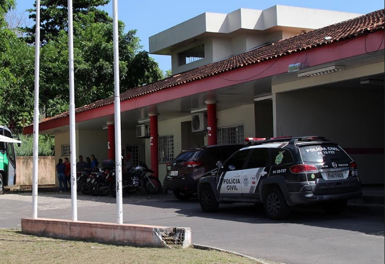 Jovem pede medida protetiva, reata com ex e é espancada novamente em Manaus