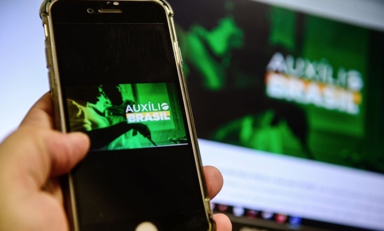 PF faz operação contra fraudes no auxílio emergencial