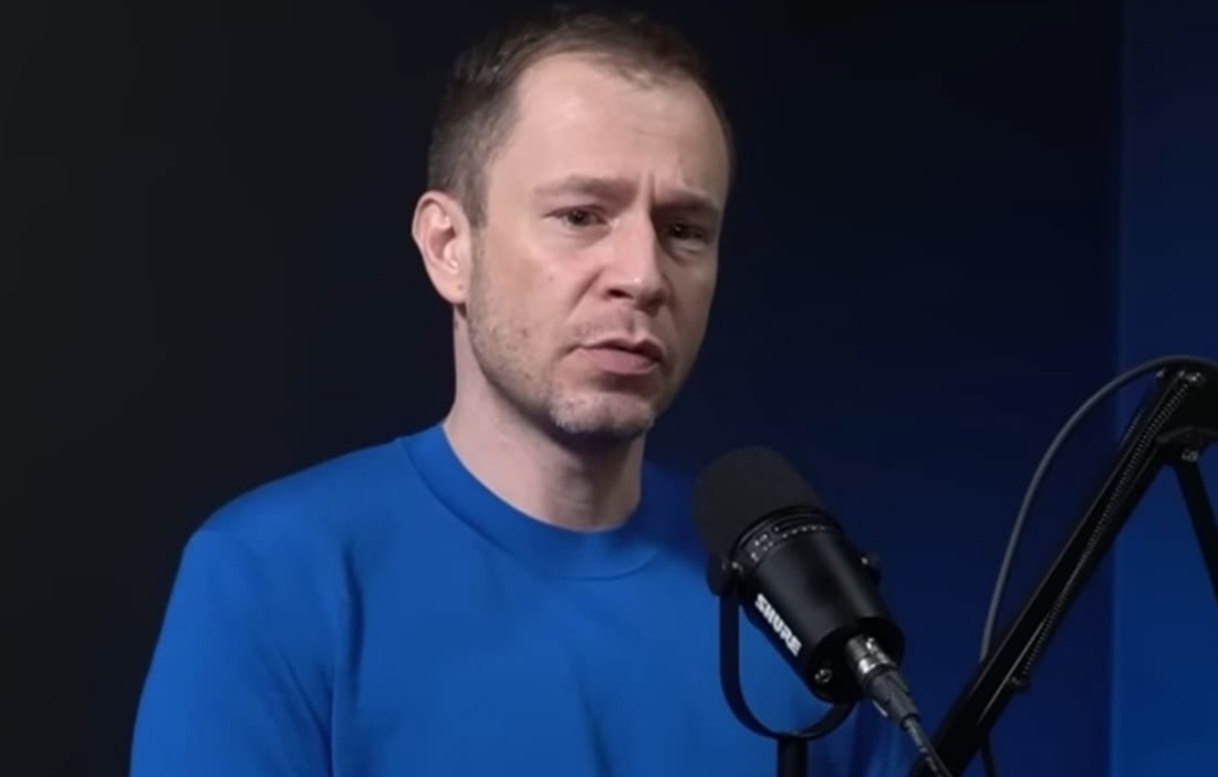 Encurralado, Tiago Leifert revela se vota em Bolsonaro ou Lula 