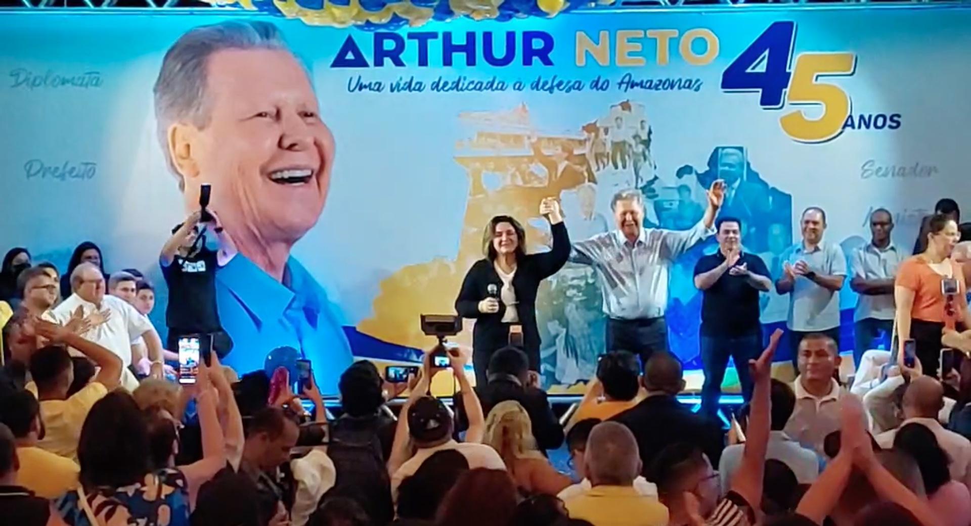 Arthur Virgílio anuncia Maria do Carmo Seffair como suplente no Senado