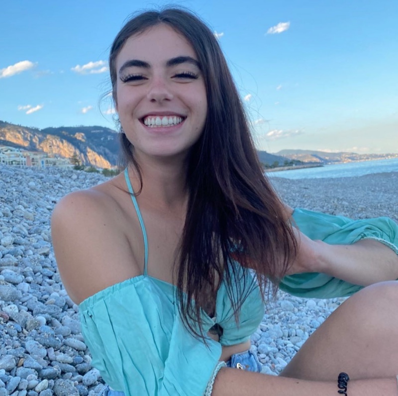 Filha de Gretchen completa 19 anos e encanta por beleza; veja fotos 