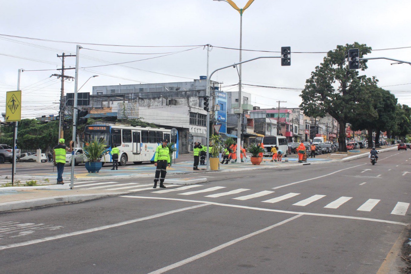 Av. Coronel Teixeira é interditada neste sábado para motociata de Bolsonaro