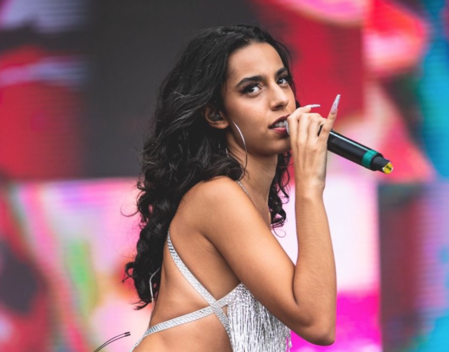 Dona do hit 'Eu já deitei no seu sorriso', Marina Sena fará show em Manaus