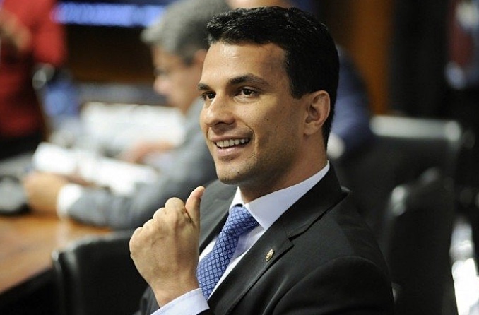 Justiça arquiva inquérito contra senador Irajá por acusação de estupro