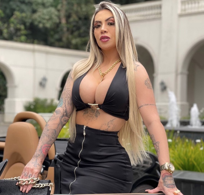 Pré-candidata a deputada quer incluir aumento peniano e silicone no SUS 