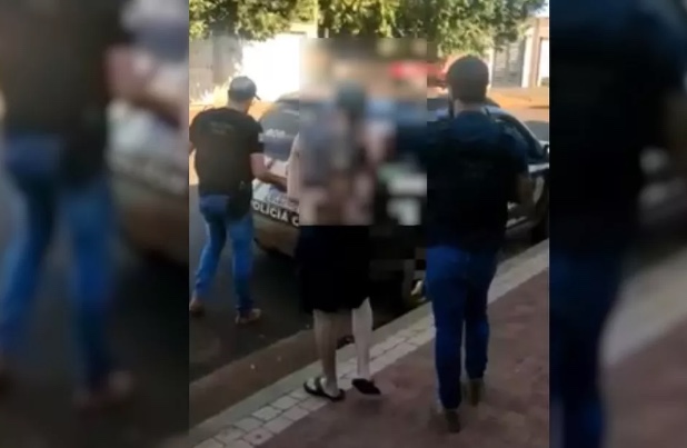 Homem é preso por tentar matar a própria mãe com tiro no rosto