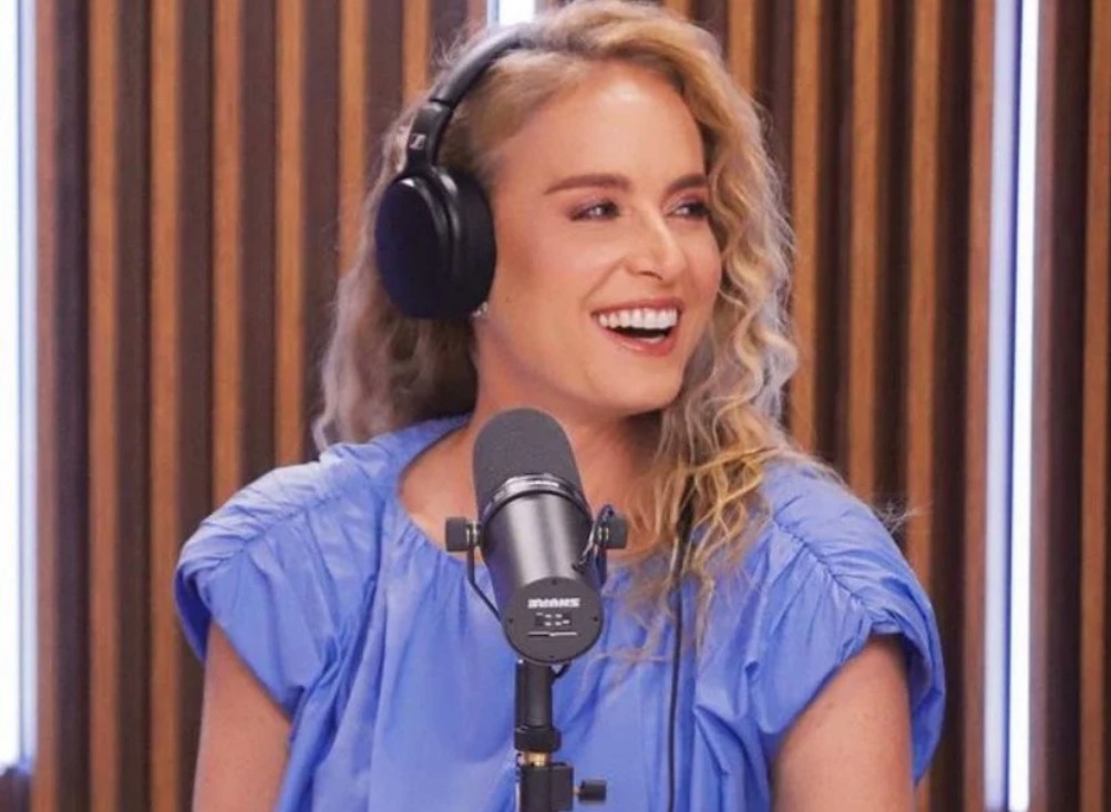 Angélica revela que perdeu virgindade com apresentador da Record