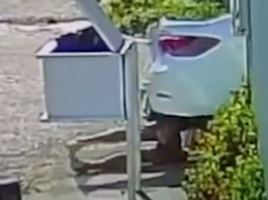 Câmera flagra momento que jovem atropela namorado de propósito no Amazonas 