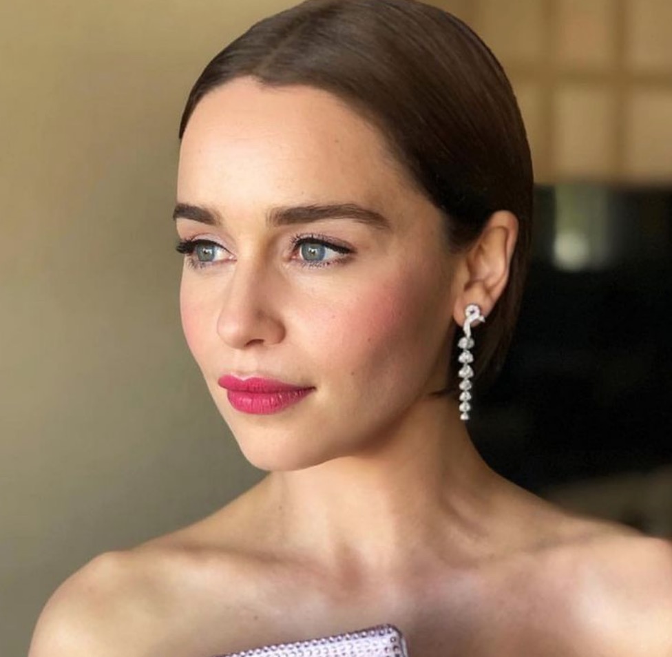 Emilia Clarke revela que parte do cérebro não funciona após dois aneurismas
