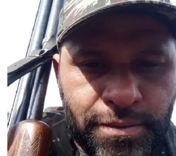 Caçador tenta atirar em veado e acaba matando amigo a tiros