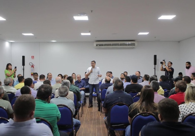 Wilson Lima ouve demandas de ex-prefeitos do interior do Amazonas