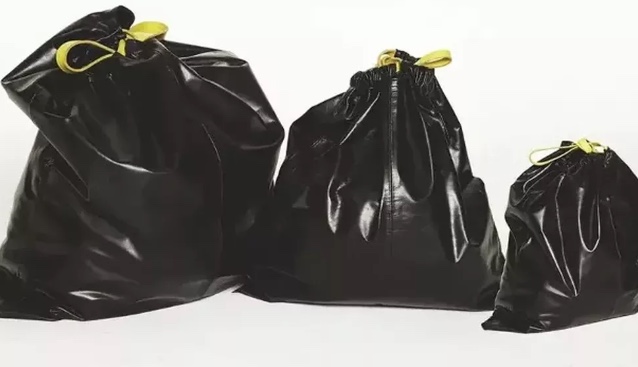 Bolsa inspirada em saco de lixo é vendida por R$ 9 mil; Veja 