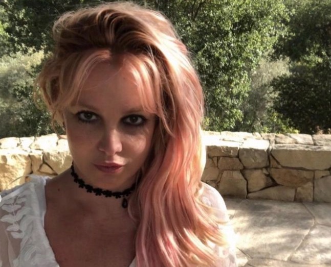 Britney Spears critica Igreja Católica por não deixá-la se casar no religioso