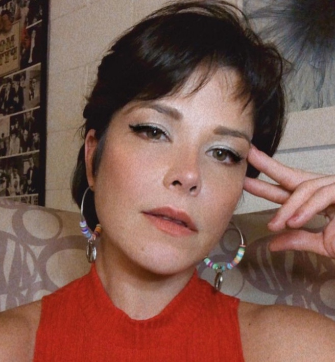 'Descobri sem tabus ou medo a minha bissexualidade', diz Samara Felippo