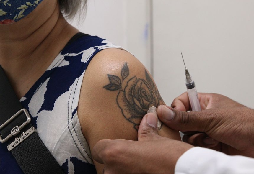 Brasil registra 220 mortes e 27,6 mil casos de Covid em 24 horas